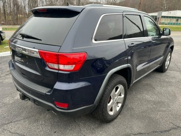 2012 Jeep Grand Cherokee Laredo X 4WD - Image 9