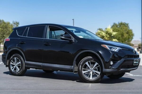 2018 Toyota RAV4 XLE - Image 9