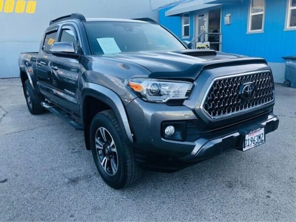 2018 Toyota Tacoma TRD Sport Double Cab LB 4WD - Image 9