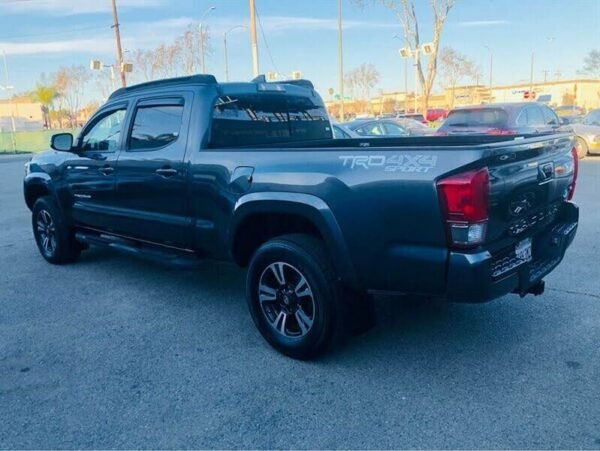 2018 Toyota Tacoma TRD Sport Double Cab LB 4WD - Image 11